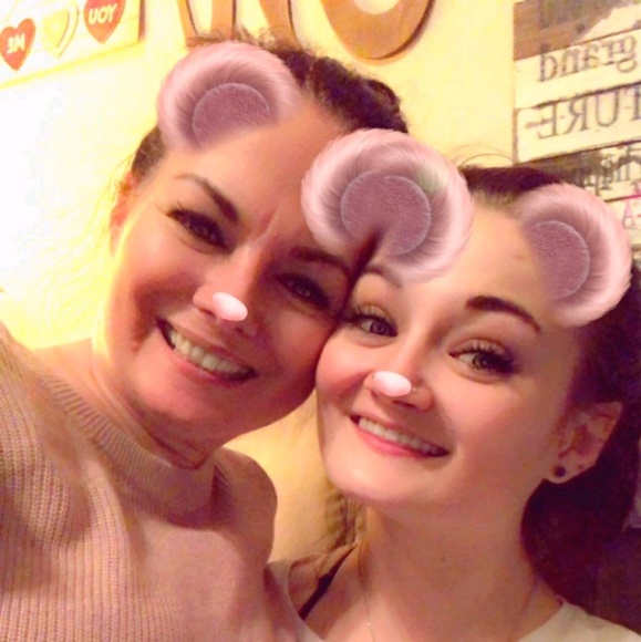 Meet your Posher, Jacki - Picture 3 of 3